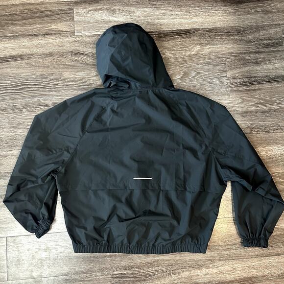 Nike Storm-Fit Swift Running Jacket Women's Medium Black FB7492-010 NEW $150 - Picture 2 of 4